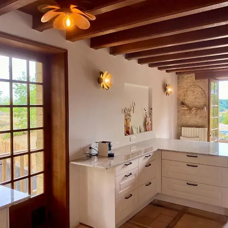 Vakantiehuis Maison De Charme Renovee, Perigord Vert, France *